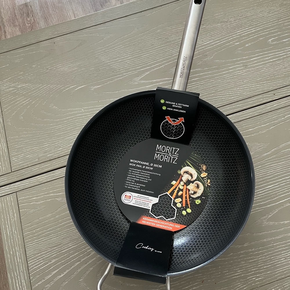 Moritz & Moritz Black Wok Pan